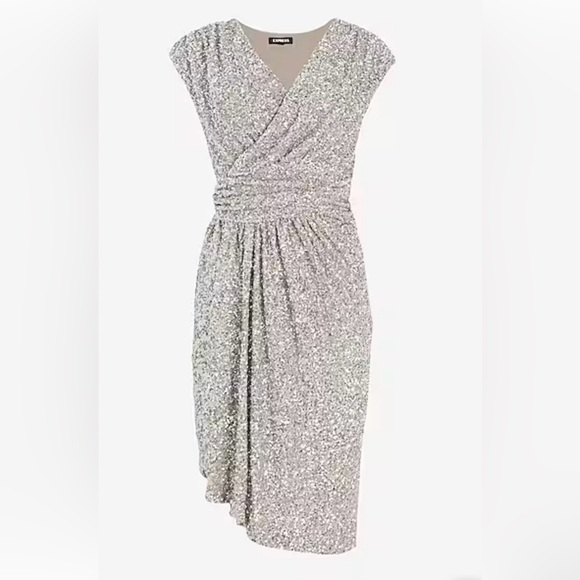 Sequin V-neck Cocktail Dress 🤩 - Picture 3 of 7